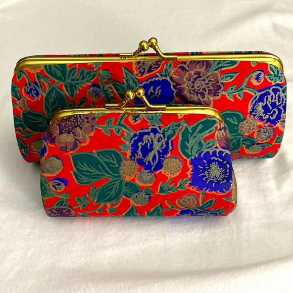 Handbags - Kiss Lock Multi-Use Purses